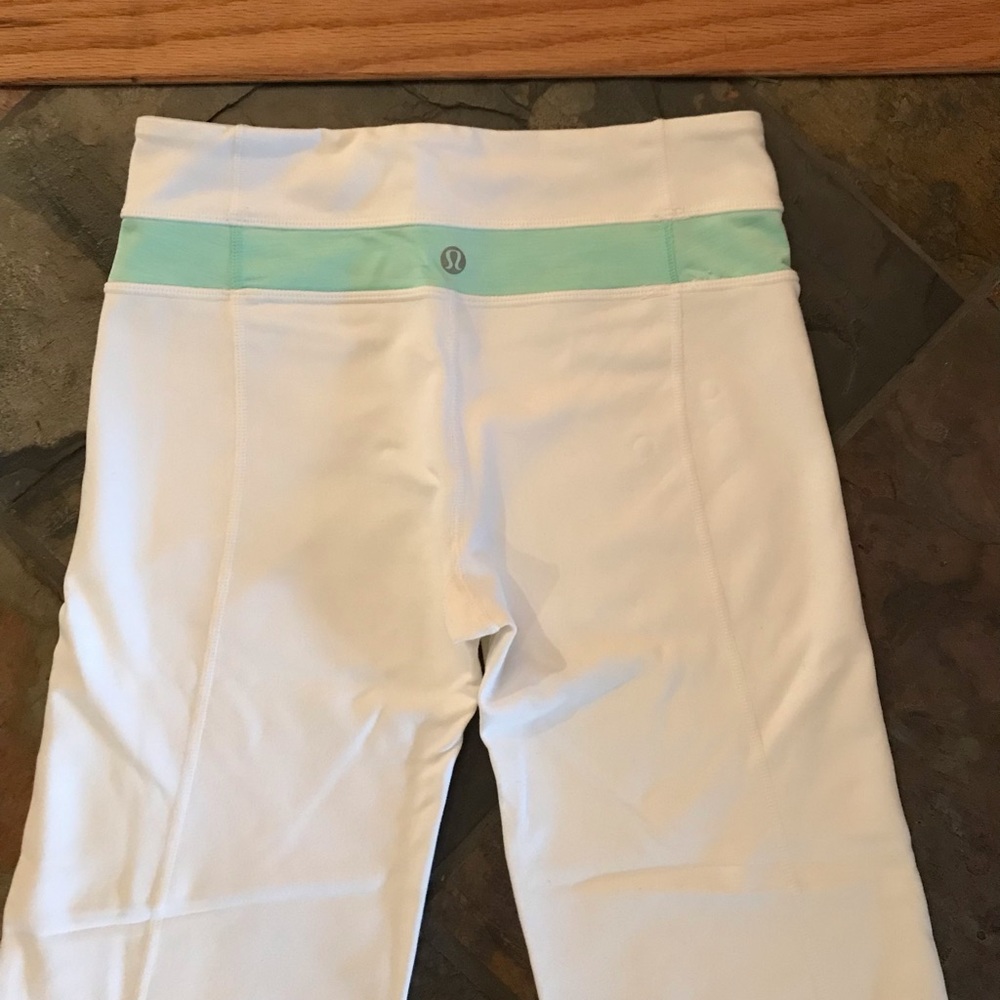 Lulemon Athletica White w/Seafoam Green Band Reversible Yoga and Workout Pants